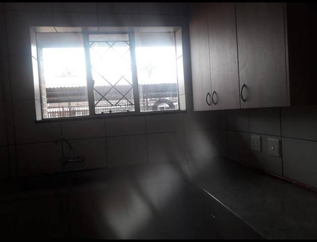 2 BEDROOM APARTMENT FOR SALE IN CROWN GARDENS